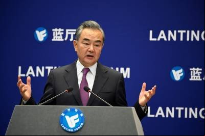 China nega acusações de tentar endividar a África