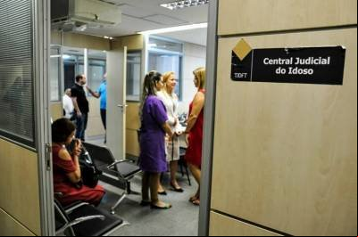Central Judicial do Idoso e Uniceplac firmam parceria